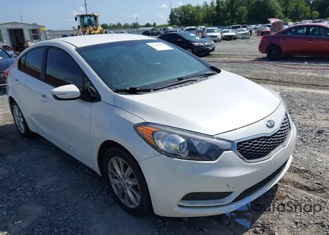 2016 Kia Forte Lx z USA, uszkodzony, nr VIN KNAFX4A64G5575387